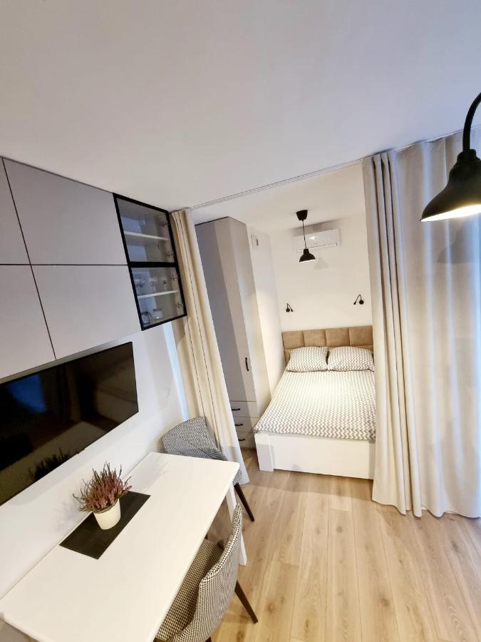 Doki Living Apartament 55 Danzica Esterno foto