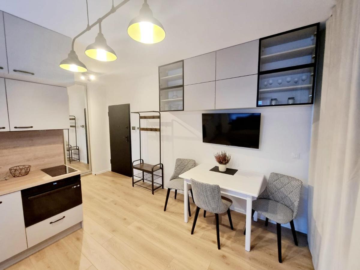 Doki Living Apartament 55 Danzica Esterno foto