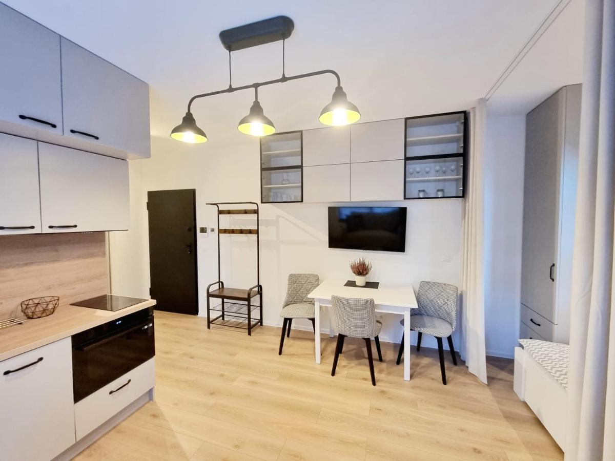 Doki Living Apartament 55 Danzica Esterno foto