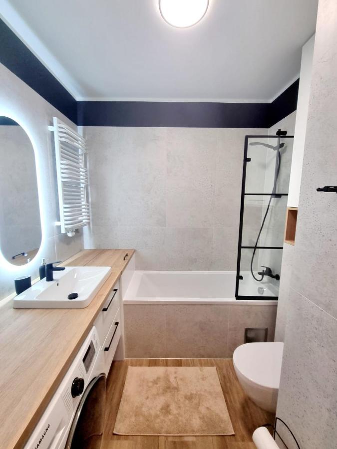Doki Living Apartament 55 Danzica Esterno foto