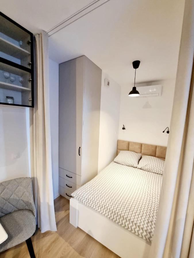 Doki Living Apartament 55 Danzica Esterno foto
