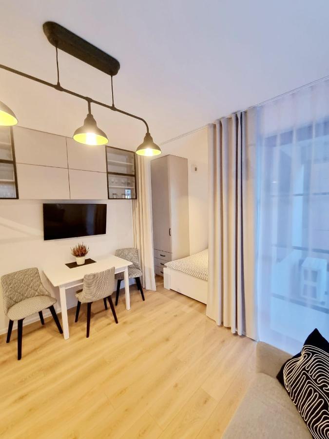 Doki Living Apartament 55 Danzica Esterno foto